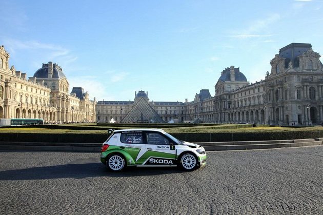 Škoda Fabia S2000 Jan Kopeckého v Paříži.