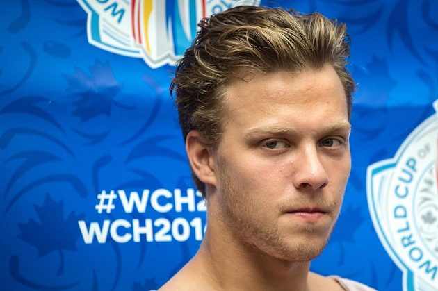 David Pastrňák na srazu hokejové reprezentace před Světovým pohárem v prážském hotelu Hilton.