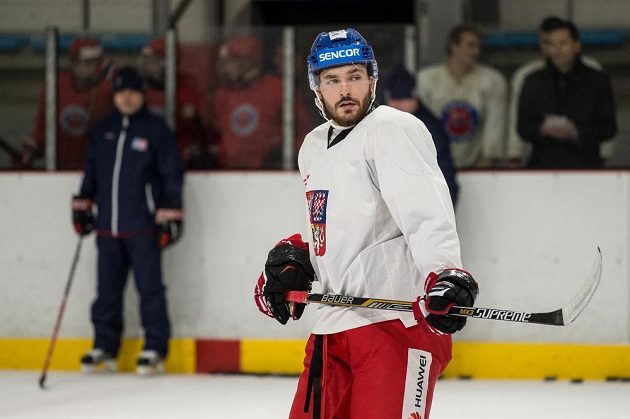 Obránce Michal Kempný během tréninku české hokejové reprezentace před turnajem Channel One Cup.