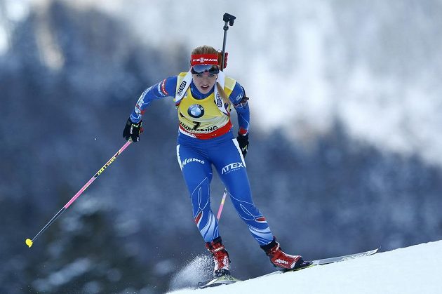 Gabriela Soukalová na trati vytrvalostního závodu na 15 km v německém Ruhpoldingu.