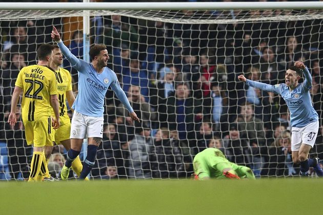 Manchester City neměl v úvodním semifinále Carabao Cupu s Burtonem slitování, vyhrál 9:0.