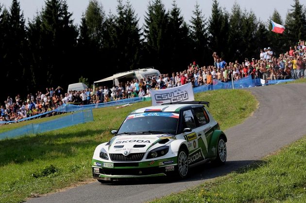 Jan Kopecký se Škodou Fabia S2000 na trati Barum rallye 2013.