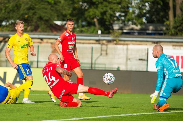 From left Václav Procházka from Zlín, Brňané Peter Štepanovský, Antonín Růsek and Zlín goalkeeper Stanislav Dostál.