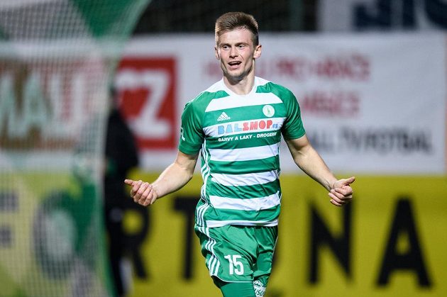 Daniel Krch z Bohemians oslavuje vítězný gól v duelu s Příbramí.