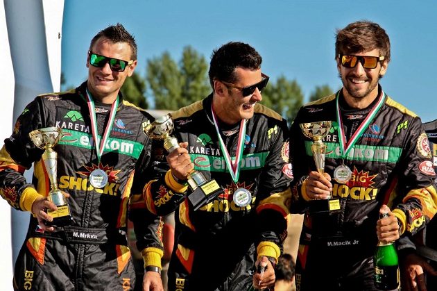 Zleva Michal Mrkva, František Tomášek a Martin Macík s bronzem z HunGarian Baja.