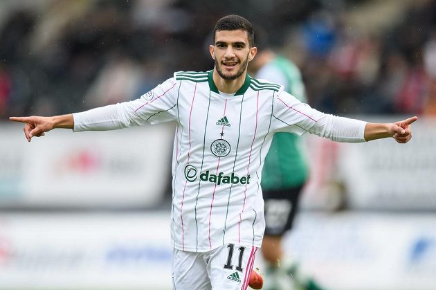 Liel Abada oslavuje gól Celtiku během utkání 3. předkola Evropské ligy v Jablonci.