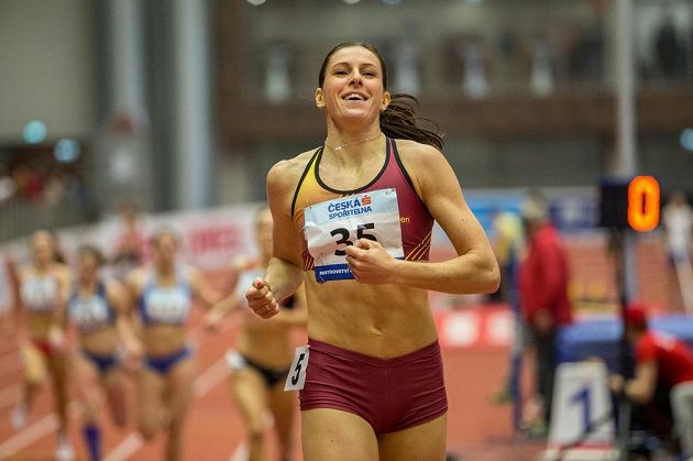Zuzana Hejnová při finále na 400 m během halového mistrvství ČR v atletice v Ostravě.