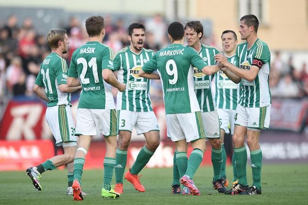 Radost fotbalistů Bohemians po vyrovnání ve vršovickém derby se Slavií, které se hrálo v 27. kole ePojištění ligy.