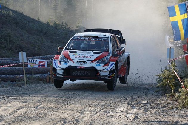 Britský pilot Elfyn Evans vyhrál zkrácenou Švédskou rallye a slaví druhý triumf v mistrovství světa.