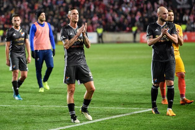Fotbalisté Baníku Ostrava Jiří Fleišman a Tomáš Smola po utkání 15. kola Fortuna ligy na Slavii.