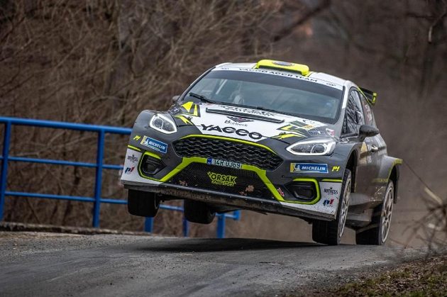 Český talentovaný pilot Erik Cais bral na Valašské rallye celkové páté místo.