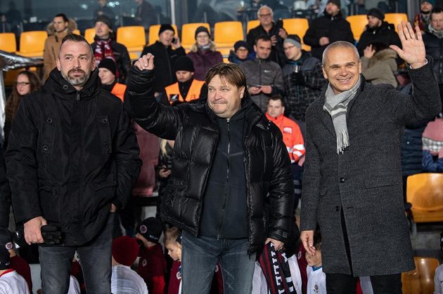 Jaromír Blažek, Martin Frýdek starší a Vítězslav Lavička v rámci oslav 125. výročí založení Sparty před utkáním s Jabloncem.
