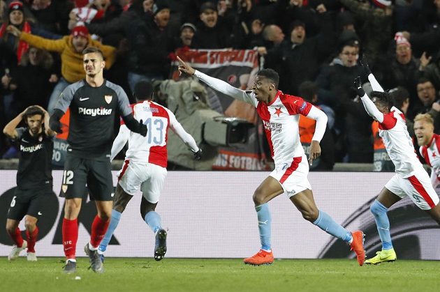 Benjamin Traoré slaví rozhodující branku utkání