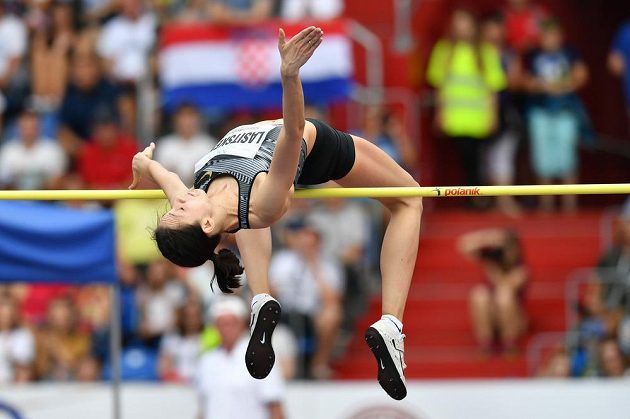 Ruská výškařská hvězda Maria Lasickeneová skočila na Zlaté tretře v Ostravě 206 cm, svůj nejlepší letošní světový výkon posunula o čtyři centimetry.