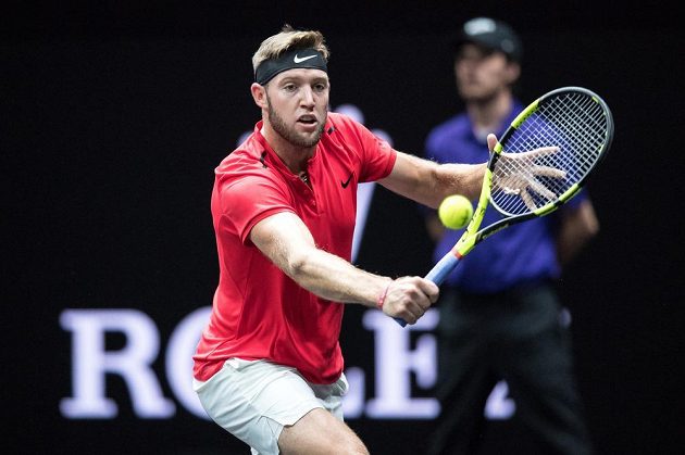 Jack Sock z týmu světa během zápasu s Rafaelem Nadalem z týmu Evropy v rámci tenisového turnaje Laver Cup 2017.