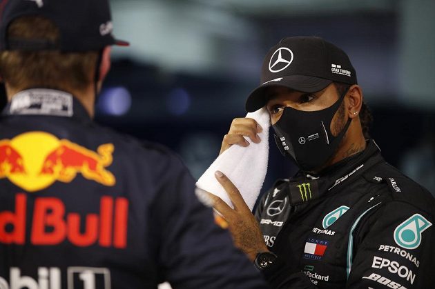 Kvalifikaci na Velkou cenu Bahrajnu formule 1 vyhrál sedminásobný mistr světa Lewis Hamilton z Mercedesu.