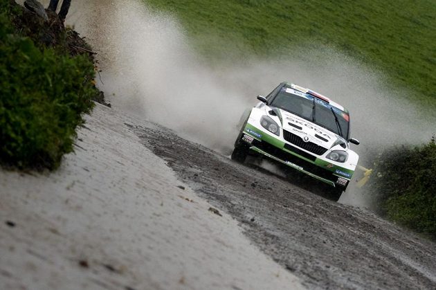 Jan Kopecký se Škodou Fabia S2000 na trati Rallye Azorské ostrovy.