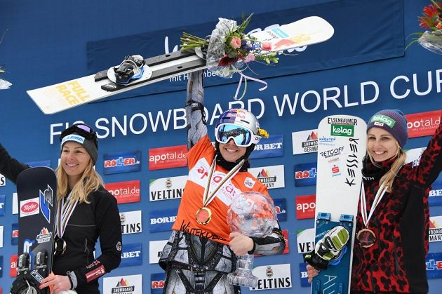Ester Ledecká slaví zasloužený triumf
