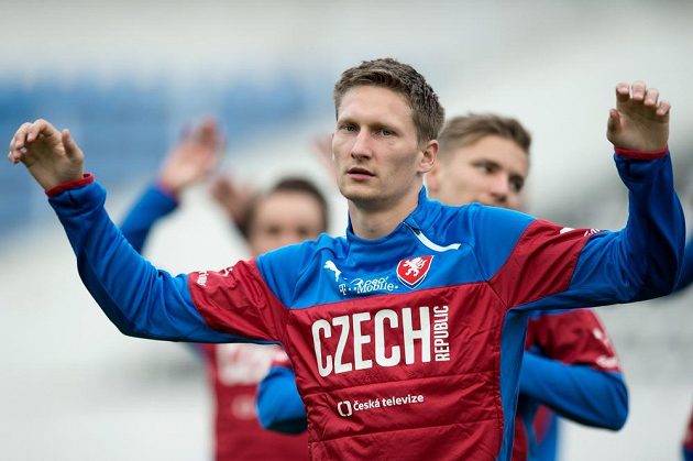 Útočník Milan Škoda během tréninku české fotbalové reprezentace před zápasy kvalifikace ME 2016 s Tureckem a v Nizozemsku.