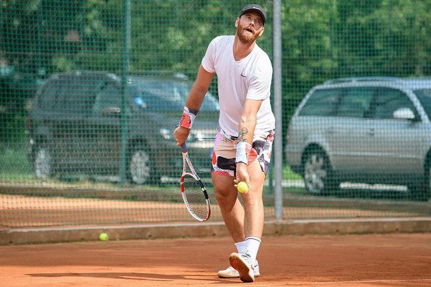 Martin Havlát během tenisového turnaje hokejových osobností 27. června 2020 v Berouně.