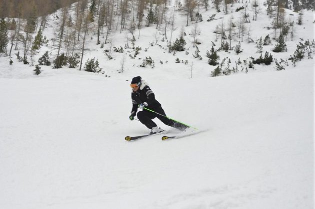 Slovenská lyžařka Veronika Velez Zuzulová při rekreačním lyžování v Klausbergu v Jižním Tyrolsku.