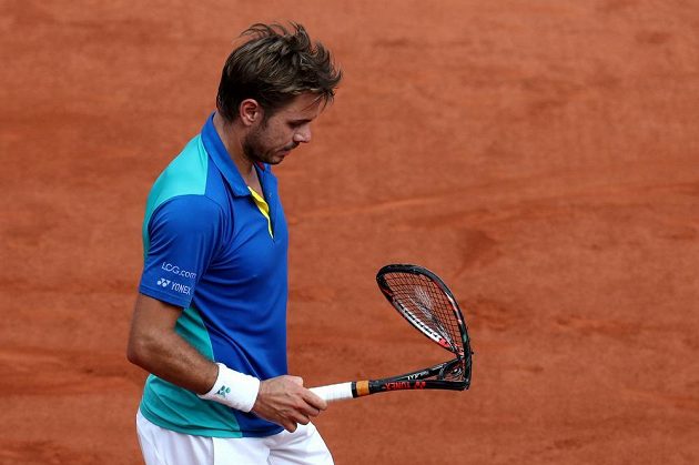 Hrála jsi špatně. Stan Wawrinka při finále French Open s Rafalem Nadalem zažil těžké chvilky.