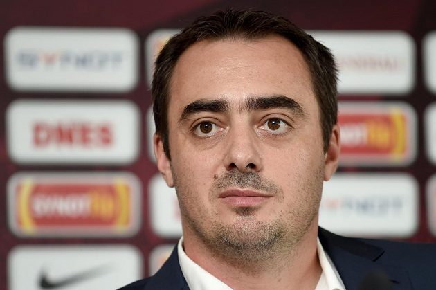 Nový generální ředitel Sparty Adam Kotalík během tiskové konference před startem sezóny 2015/2016.