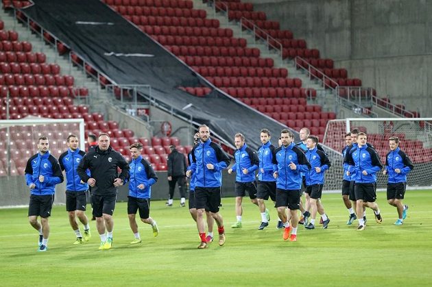 Trénink fotbalistů Plzně v Beer Ševě před utkáním Evropské ligy.