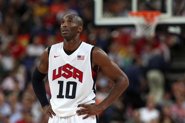 Jeden z nejlepších basketbalistů všech dob Kobe Bryant zahynul při havárii vrtulníku
