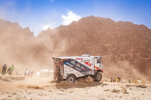 Martin Kolomý s tatrou během 9. etapy Rallye Dakar.