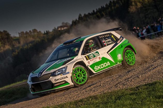 Jan Kopecký se Škodou Fabia R5 na trati Šumavské rallye 2015.