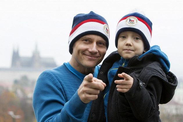 Bývalý skikrosař Tomáš Kraus se synem v "Raškovkách".