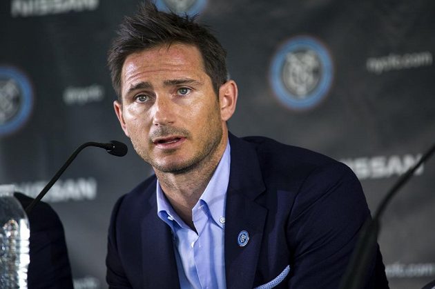 To Frank Lampard z Chelsea přestoupil do New Yorku. Na podzim ale bude hrát za Manchester City.