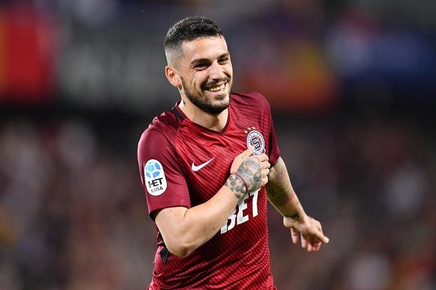 Nicolae Stanciu ze Sparty se raduje ze vstřeleného gólu do sítě Jablonce v utkání HET ligy.