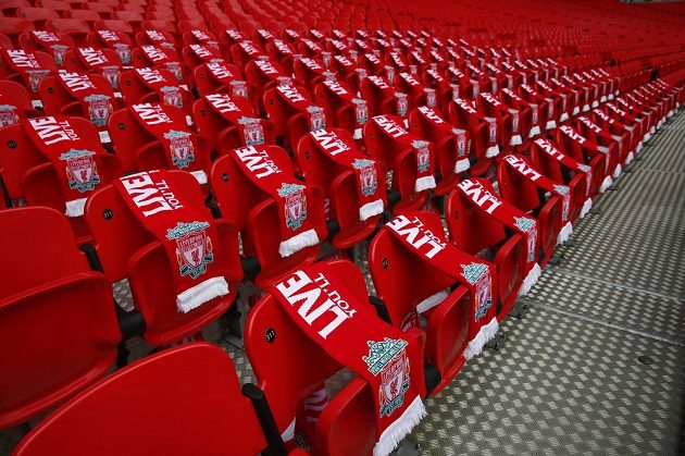 Vedení Liverpoolu vyhradilo 96 volných sedaček coby připomínku na tragédii v Hillsborough, kde zahynulo 96 fanoušků.