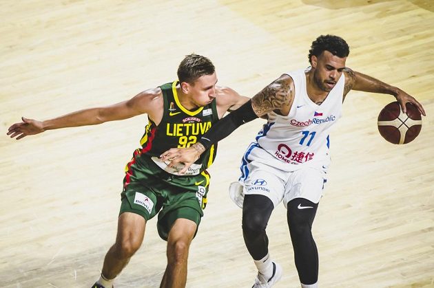Čeští basketbalisté zakončili přípravu na mistrovství světa porážkou 79:82 s Litvou.