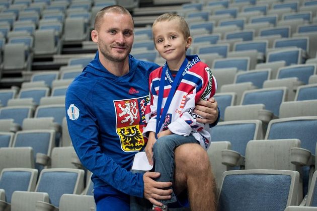 Michal Hamršmíd se synem Patrikem.