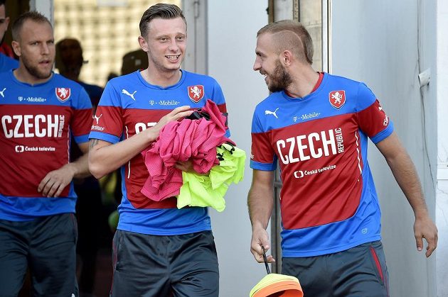 Reprezentanti Jiří Skalák (vpravo), Ladislav Krejčí (uprostřed) a Daniel Kolář.