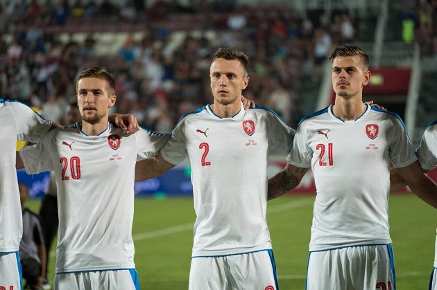Zleva David Houska, Šimon Falta a Jan Kliment před utkáním s Katarem.