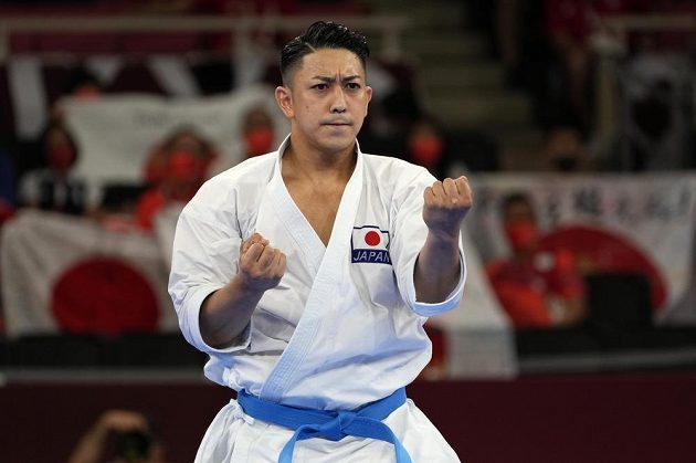 Japonský karatista Rjo Kijuna získal na olympijských hrách v Tokiu zlato v disciplíně kata.