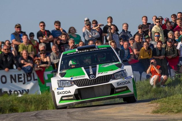 Jan Kopecký se Škodou Fabia R5 na trati Šumavské rallye 2015.