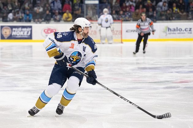 Kladenská hokejová legenda - Jaromír Jágr - v akci během utkání Chance ligy s HC Ústí nad Labem, hrané 20. února 2019 v Kladně.