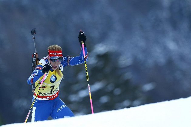 Česká biatlonistka Gabriela Soukalová během vytrvalostního závodu na 15 km v německém Ruhpoldingu.
