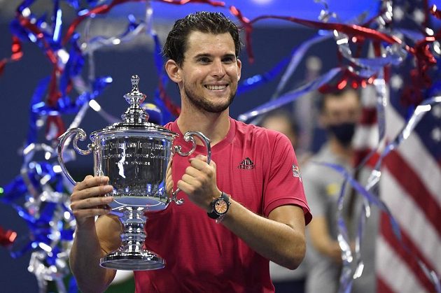 Vysmátý šampion. Tenista Dominic Thiem slaví první grandslamový vavřín. Rakouský hráč ovládl letošní US Open.