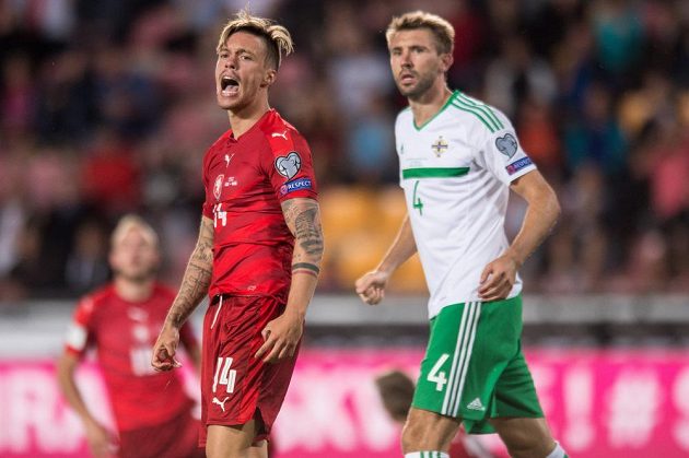 Václav Kadlec spálil šanci, Česko se proti Severnímu Irsku gólově neprosadilo.