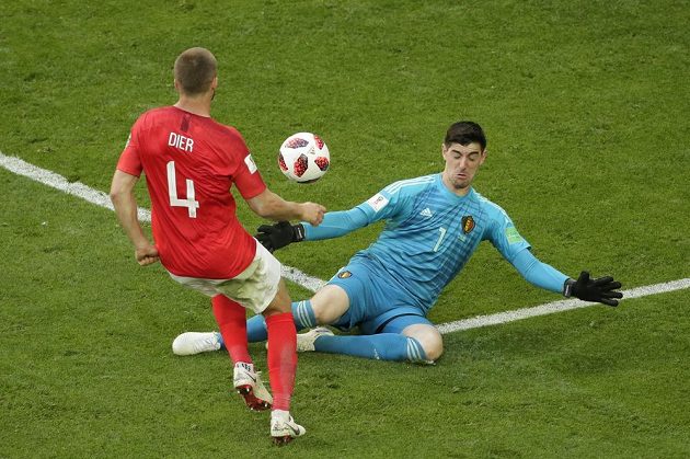 Angličan Eric Dier sice belgického gólmana Thibauta Courtoise překonal, ani tato šance ale pro Albion gólem neskončila.