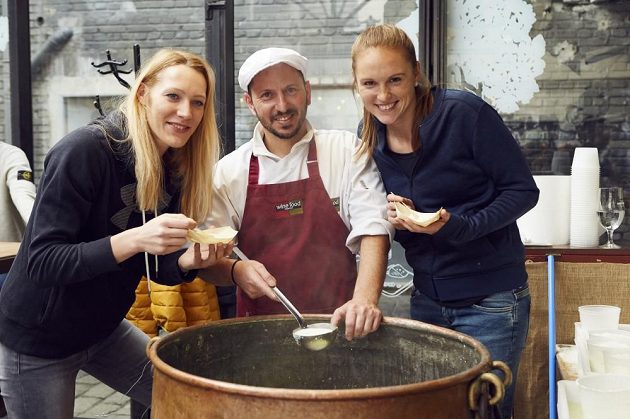 Plážové volejbalistky Kristýna Hoidarová-Kolocová a Michala Kvapilová nastolily italskou cestu nejen po sportovní stránce.