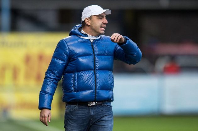 Liberecký trenér Jindřich Trpišovský během utkání 14. kola Synot ligy s pražskou Spartou.