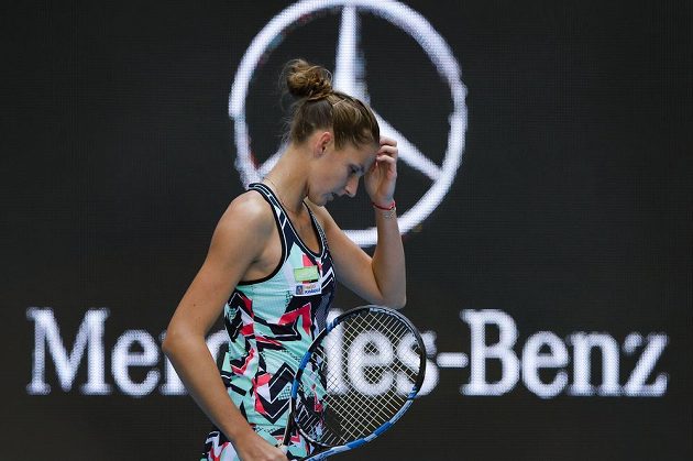 Tenistka Karolína Plíšková vypadla na turnaji v Pekingu ve 3. kole a přišla o šanci vrátit se do čela světového žebříčku.