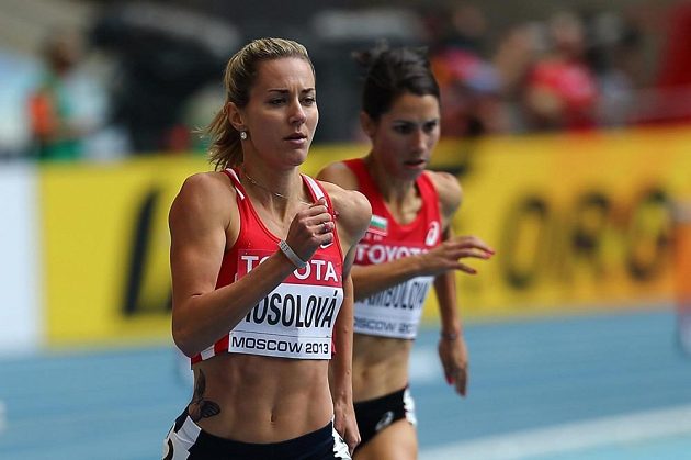 Denisa Rosolová v rozběhu mistrovství světa v Moskvě.
